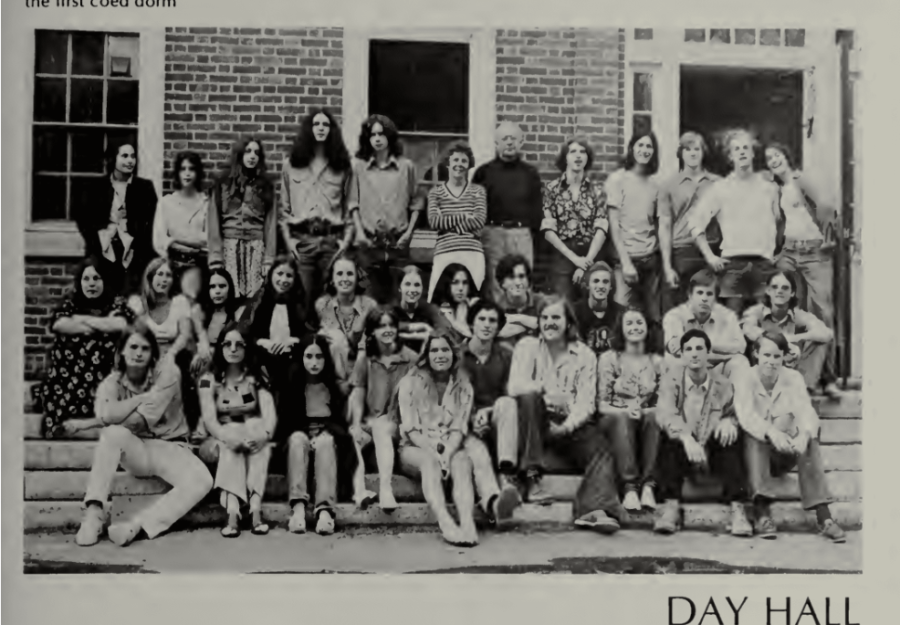 black-and-white photo of a group of students in front of Day Hall